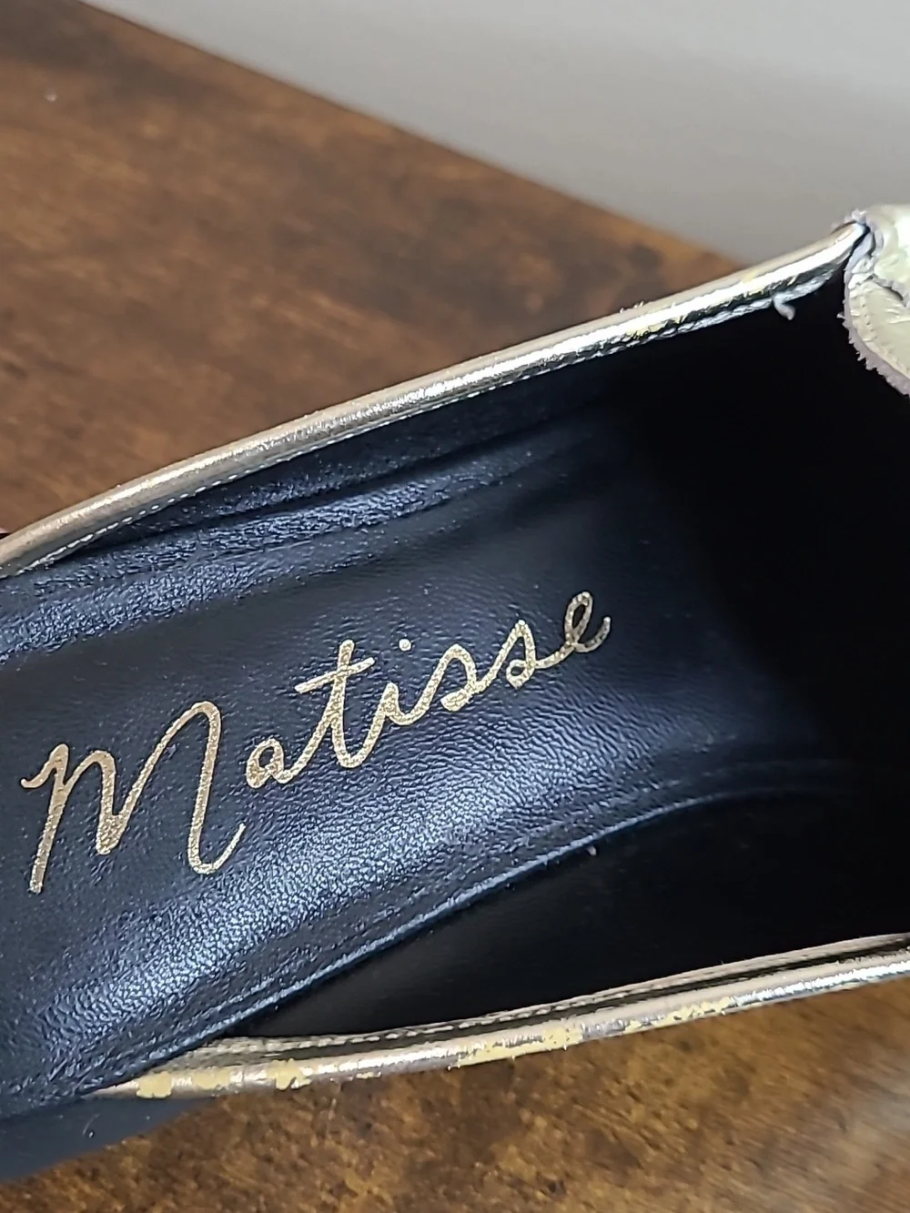 Matisse TASHA Croc-Embossed Soft Gold Leather Slip-On Penny Loafers size 7